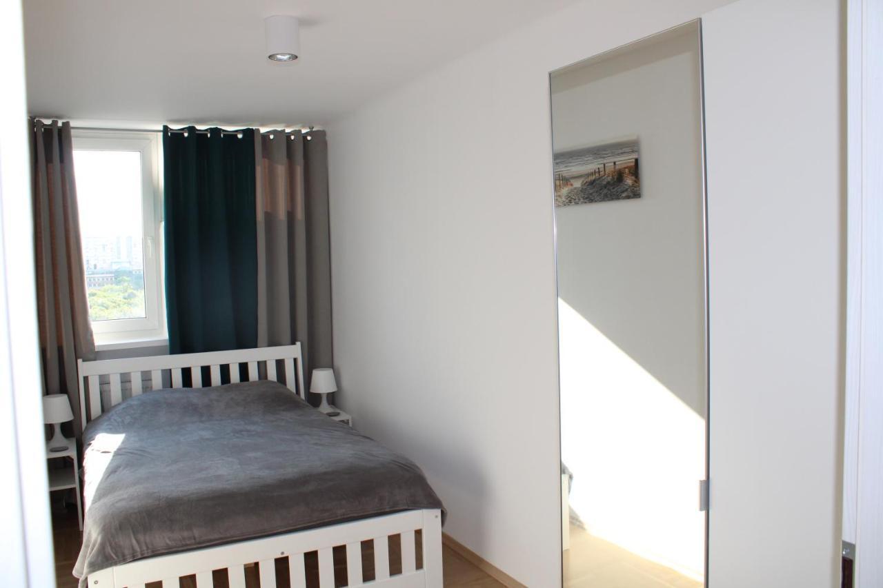 Strict Center Warsaw Comfortable Apartment, 10Th-Floor With Beautiful View On The Park And Skyscrapers, Free Wifi, Self Check-In/Out ภายนอก รูปภาพ