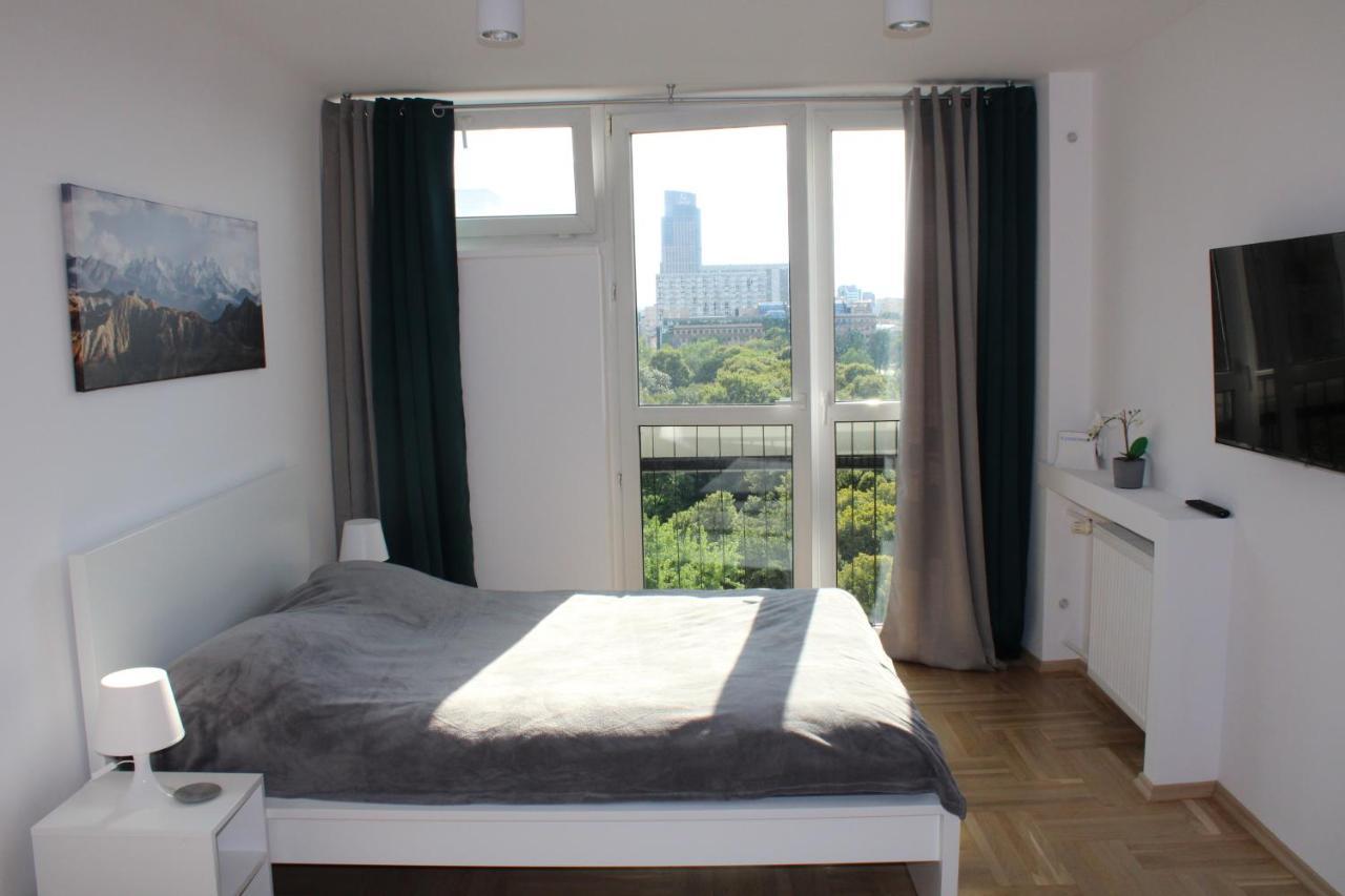 Strict Center Warsaw Comfortable Apartment, 10Th-Floor With Beautiful View On The Park And Skyscrapers, Free Wifi, Self Check-In/Out ภายนอก รูปภาพ